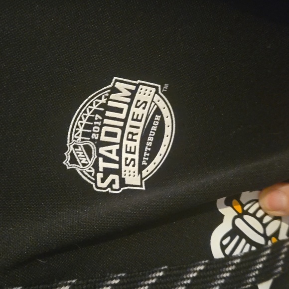 Pittsburgh penguins hoodie - Picture 2 of 3